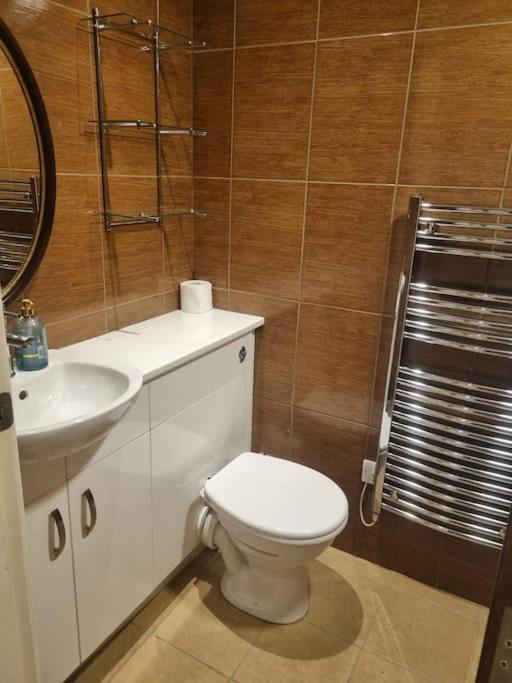 Superb 2Bed/2Bath Flat Waterloo London Leilighet Eksteriør bilde